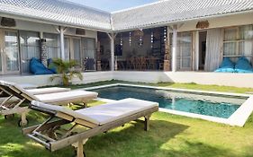 Villa White Karma